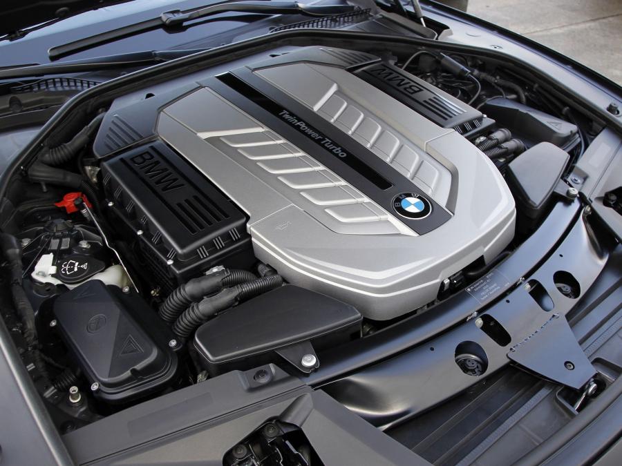  BMW 760Li 2012 года  (фото 10 из 10)